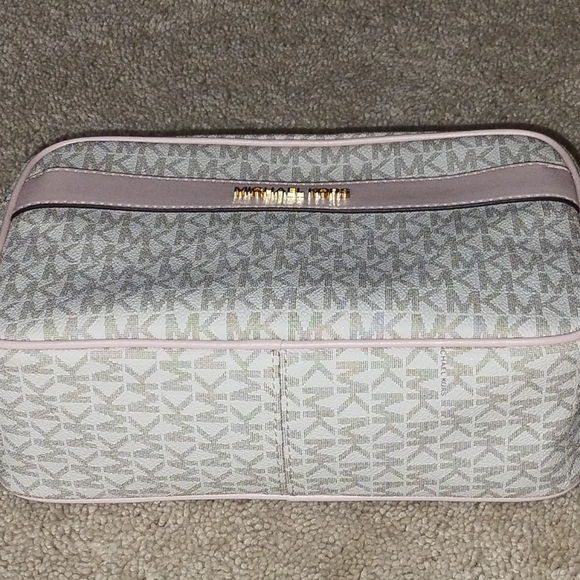 MICHAEL KORS Jet Set Large EW Camera Bag Crossbody Bag - Picture 7 of 8